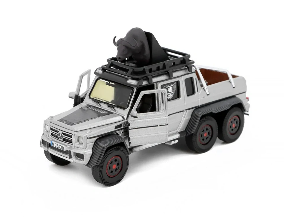 Mercedes-Benz G63 AMG 6x6 2021 Buffalo Special 1:64 Era Car