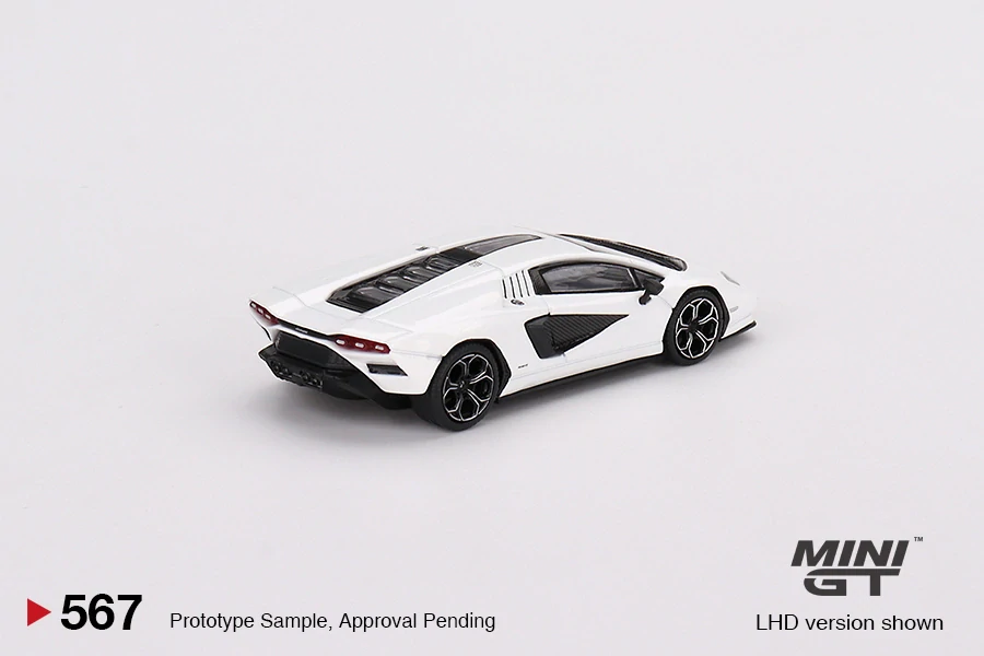 MiniGT #567 Lamborghini Countach LPI 800-4 Bianco Siderale